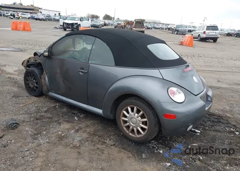 2004 Volkswagen New Beetle Gls z USA, uszkodzony, nr VIN 3VWCM31Y34M330335